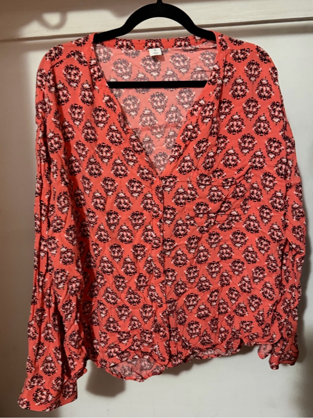 Old Navy Women's long sleeve floral print button down blouse